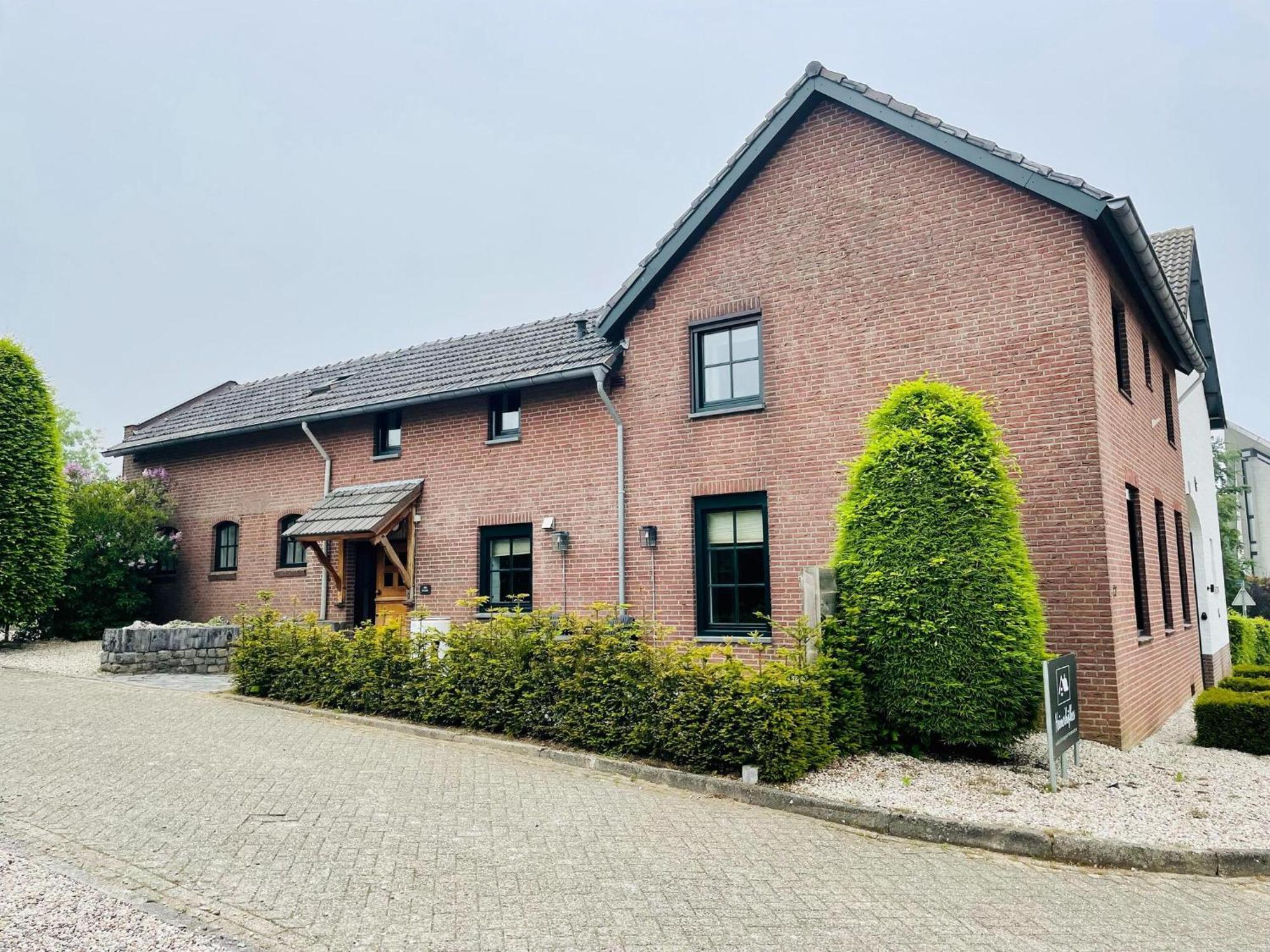 Attractive Farmhouse In South Limburg With Terrace Villa Klimmen Exterior photo